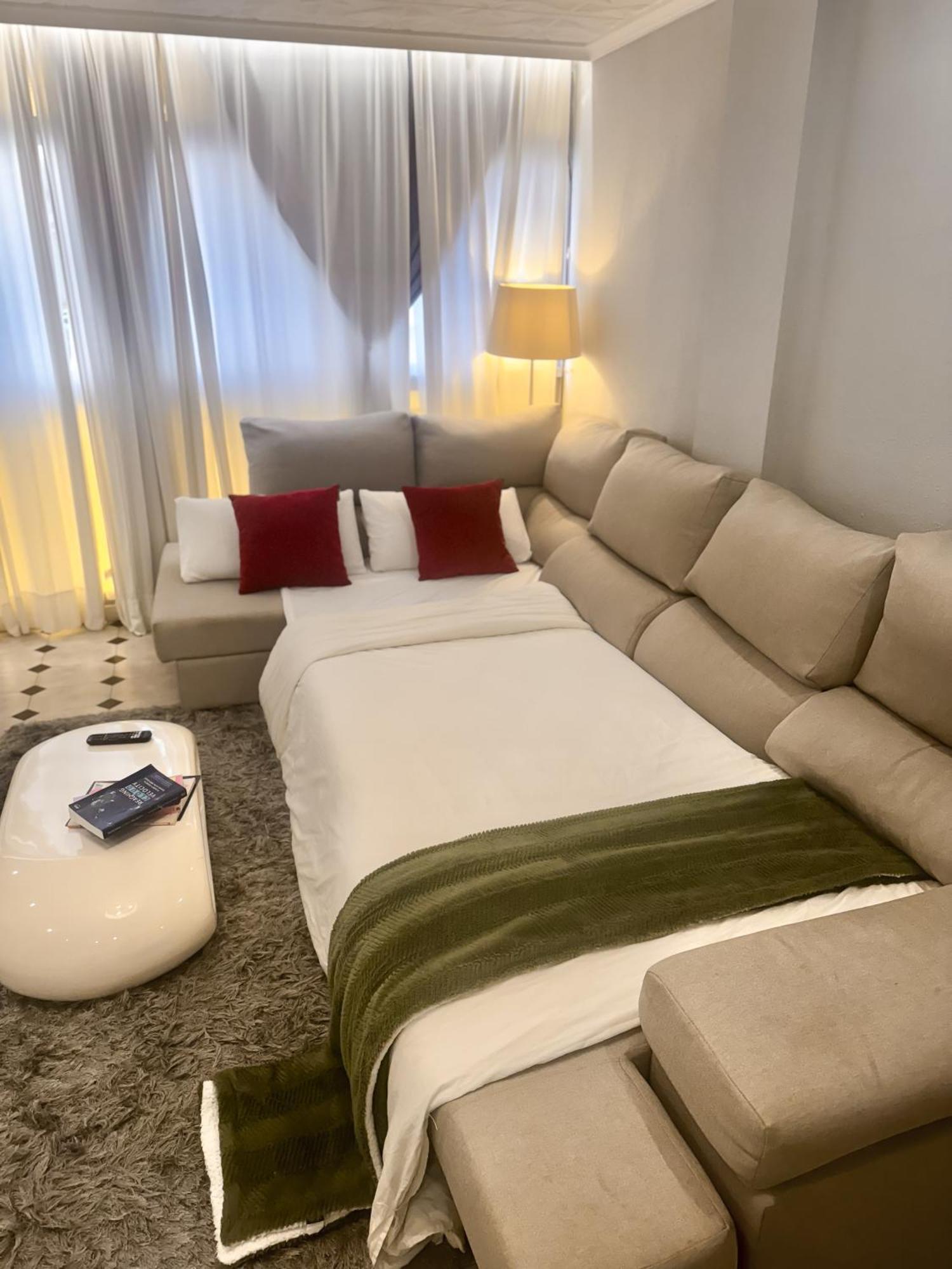 Fantastico Apartamento Junto A La Estacion Málaga Kültér fotó